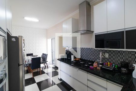 Casa à venda com 90m², 2 quartos e 2 vagas Casa à venda com 90m², 2 quartos e 2 vagasCozinha
