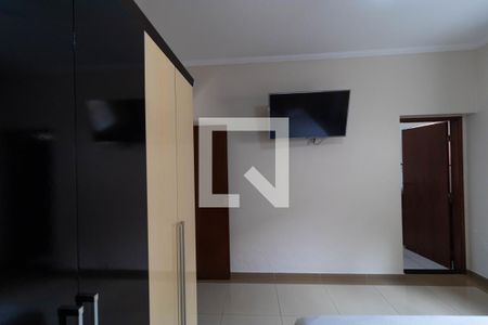 Casa à venda com 90m², 2 quartos e 2 vagas Casa à venda com 90m², 2 quartos e 2 vagasSuíte