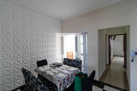 Casa à venda com 90m², 2 quartos e 2 vagas Casa à venda com 90m², 2 quartos e 2 vagasSala de Jantar