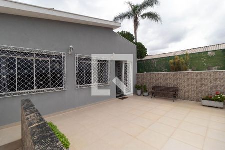 Casa à venda com 90m², 2 quartos e 2 vagas Casa à venda com 90m², 2 quartos e 2 vagasVaranda