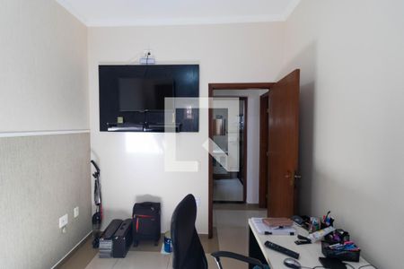 Casa à venda com 90m², 2 quartos e 2 vagas Casa à venda com 90m², 2 quartos e 2 vagasQuarto