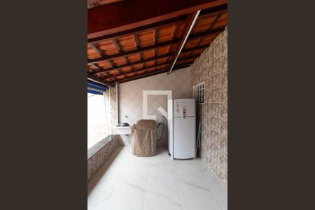 Casa à venda com 90m², 2 quartos e 2 vagas Casa à venda com 90m², 2 quartos e 2 vagasÁrea de Serviço