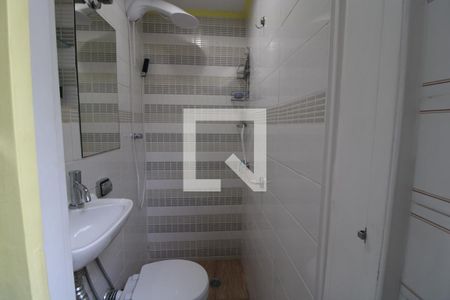 Apartamento à venda com 70m², 2 quartos e 2 vagasBanheiro de Serviço