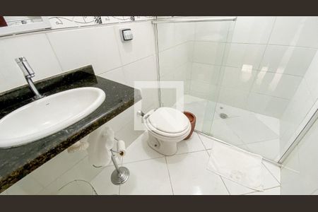 Casa à venda com 140m², 3 quartos e 3 vagasBanheiro da Suíte