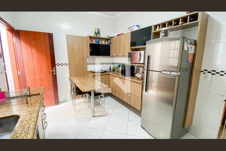 Casa à venda com 140m², 3 quartos e 3 vagasCozinha