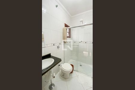 Casa à venda com 140m², 3 quartos e 3 vagasBanheiro da Suíte