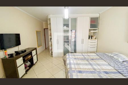 Casa à venda com 140m², 3 quartos e 3 vagasSuite