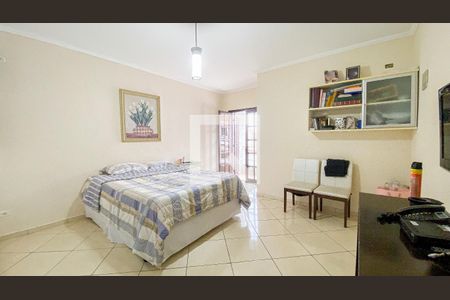 Casa à venda com 140m², 3 quartos e 3 vagasSuite