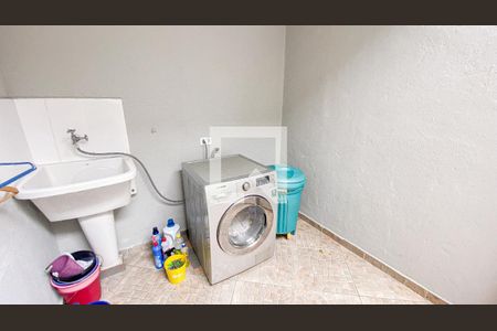 Casa à venda com 140m², 3 quartos e 3 vagasÁrea de Serviço