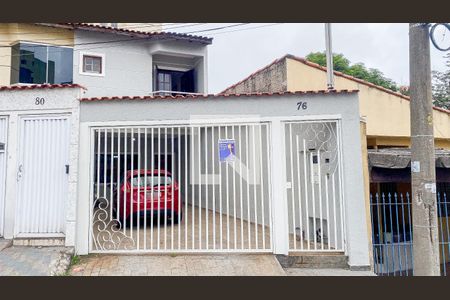 Casa à venda com 140m², 3 quartos e 3 vagasFachada