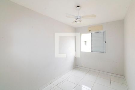 Quarto 1 de apartamento para alugar com 2 quartos, 58m² em Inhoaíba, Rio de Janeiro