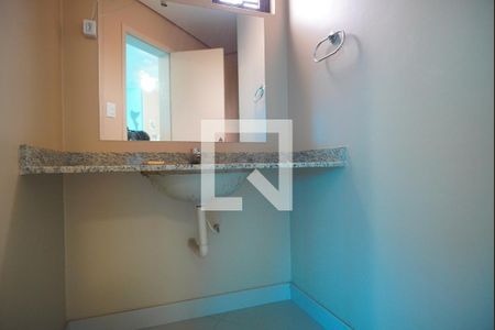 Casa à venda com 240m², 3 quartos e 2 vagasBanheiro