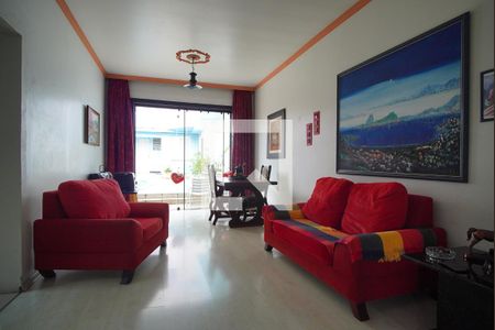 Casa à venda com 240m², 3 quartos e 2 vagasSala 2