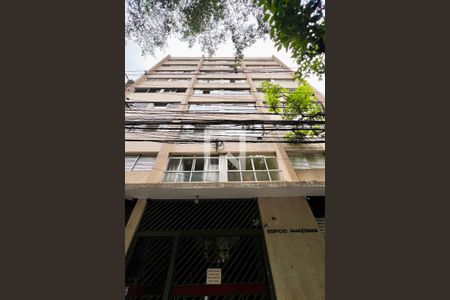 Apartamento à venda com 83m², 2 quartos e sem vaga Apartamento à venda com 83m², 2 quartos e sem vagaFachada