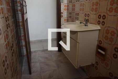 Casa à venda com 220m², 4 quartos e 2 vagasBanheiro