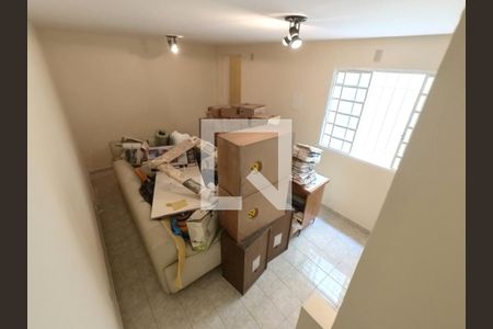 Casa à venda com 180m², 5 quartos e 2 vagas Casa à venda com 180m², 5 quartos e 2 vagasQuarto de Serviço