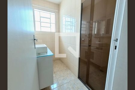 Casa à venda com 180m², 5 quartos e 2 vagas Casa à venda com 180m², 5 quartos e 2 vagasBanheiro Superior