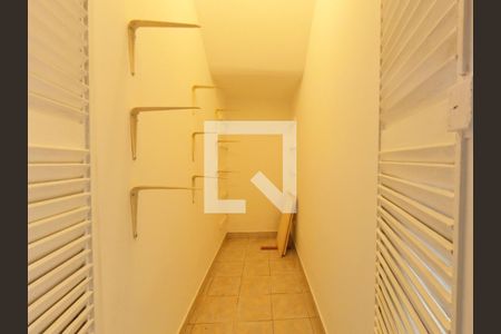 Casa à venda com 180m², 5 quartos e 2 vagas Casa à venda com 180m², 5 quartos e 2 vagasDispensa