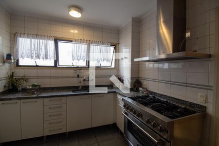 Apartamento à venda com 190m², 3 quartos e 3 vagas Apartamento à venda com 190m², 3 quartos e 3 vagasCozinha