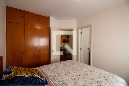 Apartamento à venda com 190m², 3 quartos e 3 vagas Apartamento à venda com 190m², 3 quartos e 3 vagasSuíte 2