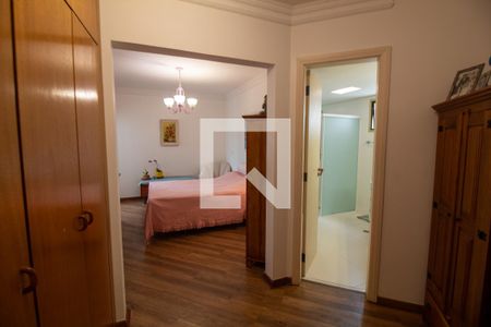 Apartamento à venda com 190m², 3 quartos e 3 vagas Apartamento à venda com 190m², 3 quartos e 3 vagasSuíte 3