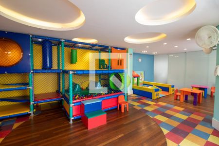 Apartamento à venda com 190m², 3 quartos e 3 vagas Apartamento à venda com 190m², 3 quartos e 3 vagasÁrea comum - Brinquedoteca