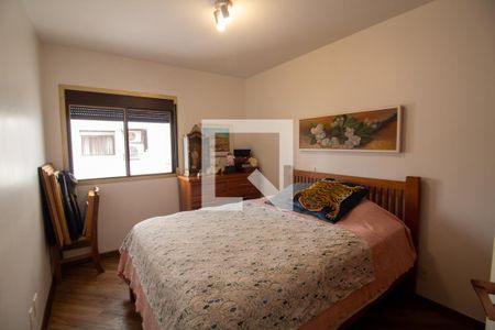 Apartamento à venda com 190m², 3 quartos e 3 vagas Apartamento à venda com 190m², 3 quartos e 3 vagasSuíte 2