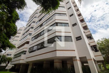 Apartamento à venda com 190m², 3 quartos e 3 vagas Apartamento à venda com 190m², 3 quartos e 3 vagasFachada