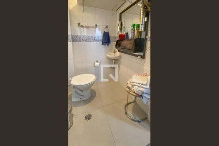 Apartamento à venda com 60m², 2 quartos e sem vaga Apartamento à venda com 60m², 2 quartos e sem vagaBanheiro
