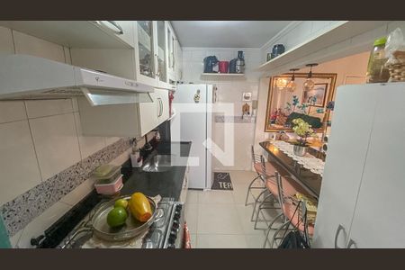 Apartamento à venda com 60m², 2 quartos e sem vaga Apartamento à venda com 60m², 2 quartos e sem vagaCozinha e Área de Serviço