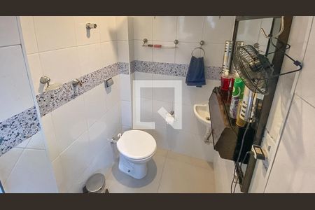 Apartamento à venda com 60m², 2 quartos e sem vaga Apartamento à venda com 60m², 2 quartos e sem vagaBanheiro