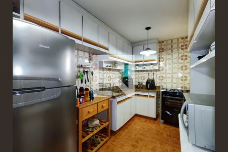 Apartamento à venda com 98m², 3 quartos e 2 vagas Apartamento à venda com 98m², 3 quartos e 2 vagasCozinha