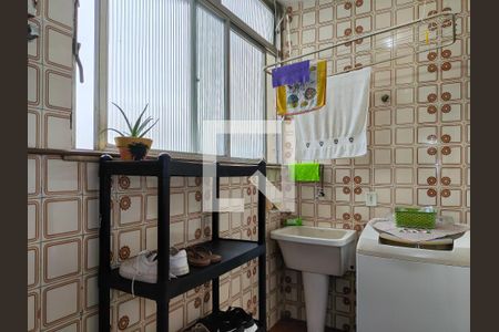 Apartamento à venda com 98m², 3 quartos e 2 vagas Apartamento à venda com 98m², 3 quartos e 2 vagasÁrea de Serviço