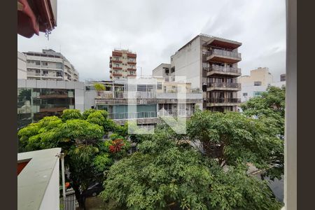 Apartamento à venda com 98m², 3 quartos e 2 vagas Apartamento à venda com 98m², 3 quartos e 2 vagasVista da Suíte