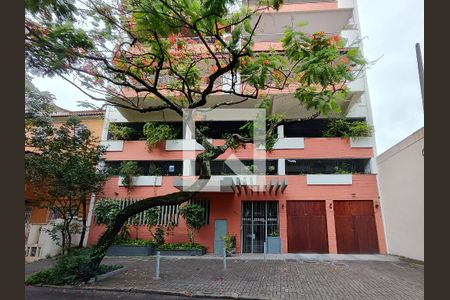 Apartamento à venda com 98m², 3 quartos e 2 vagas Apartamento à venda com 98m², 3 quartos e 2 vagasFachada e portaria