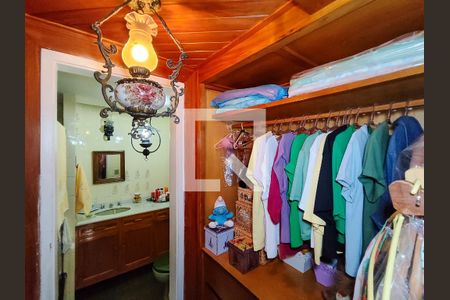 Apartamento à venda com 98m², 3 quartos e 2 vagas Apartamento à venda com 98m², 3 quartos e 2 vagasCloset da suíte