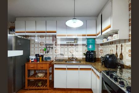 Apartamento à venda com 98m², 3 quartos e 2 vagas Apartamento à venda com 98m², 3 quartos e 2 vagasCozinha