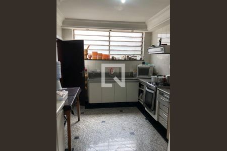 Casa à venda com 489m², 5 quartos e 8 vagas