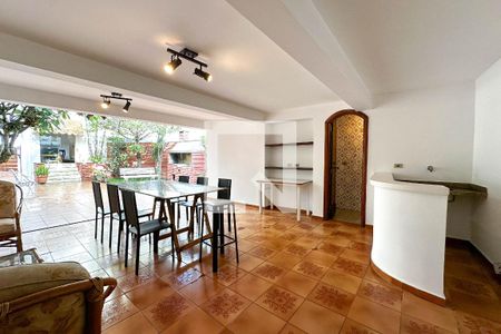 Casa à venda com 393m², 4 quartos e 4 vagas Casa à venda com 393m², 4 quartos e 4 vagasSalão de Festas