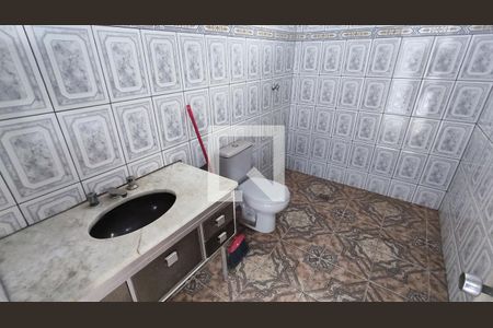 Casa à venda com 250m², 3 quartos e 5 vagas Casa à venda com 250m², 3 quartos e 5 vagasBanheiro 2