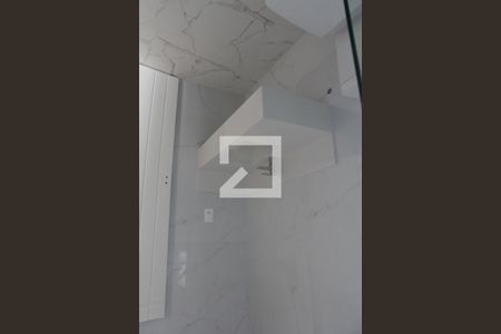 Casa à venda com 360m², 5 quartos e 4 vagasbanheiro da suite 02