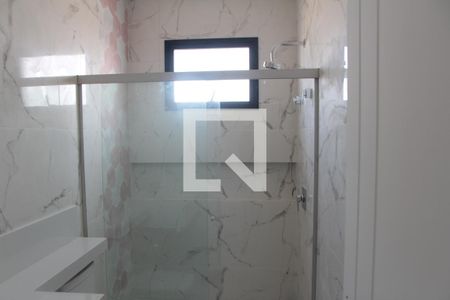 Casa à venda com 360m², 5 quartos e 4 vagasbanheiro da suite 04