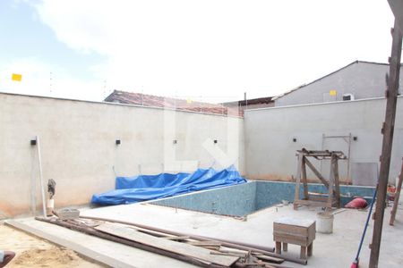 Casa à venda com 360m², 5 quartos e 4 vagasarea externa- piscina