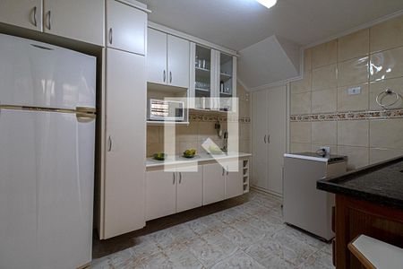 Casa à venda com 220m², 3 quartos e 3 vagas Casa à venda com 220m², 3 quartos e 3 vagasCozinha