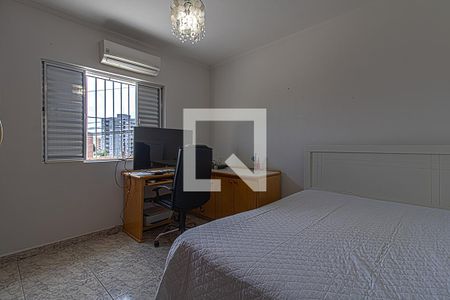 Casa à venda com 220m², 3 quartos e 3 vagas Casa à venda com 220m², 3 quartos e 3 vagasQuarto