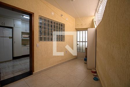 Casa à venda com 220m², 3 quartos e 3 vagas Casa à venda com 220m², 3 quartos e 3 vagasÁrea de serviço