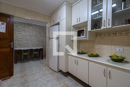 Casa à venda com 220m², 3 quartos e 3 vagas Casa à venda com 220m², 3 quartos e 3 vagasCozinha
