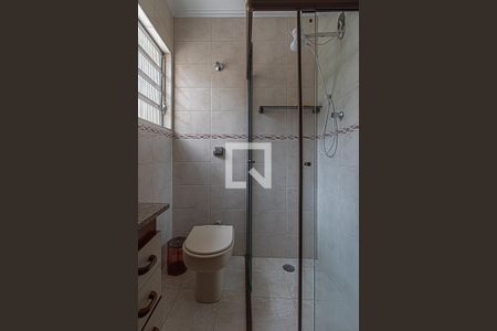 Casa à venda com 220m², 3 quartos e 3 vagas Casa à venda com 220m², 3 quartos e 3 vagasBanheiro suíte