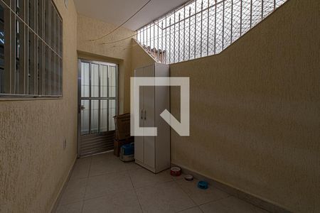 Casa à venda com 220m², 3 quartos e 3 vagas Casa à venda com 220m², 3 quartos e 3 vagasÁrea de serviço