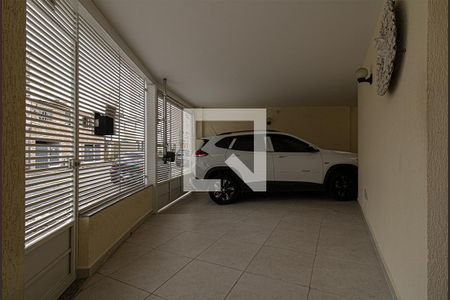 Casa à venda com 220m², 3 quartos e 3 vagas Casa à venda com 220m², 3 quartos e 3 vagasGaragem